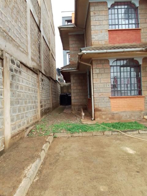 STAND ALONE 5 BEDROOM HOUSE FOR SALE.