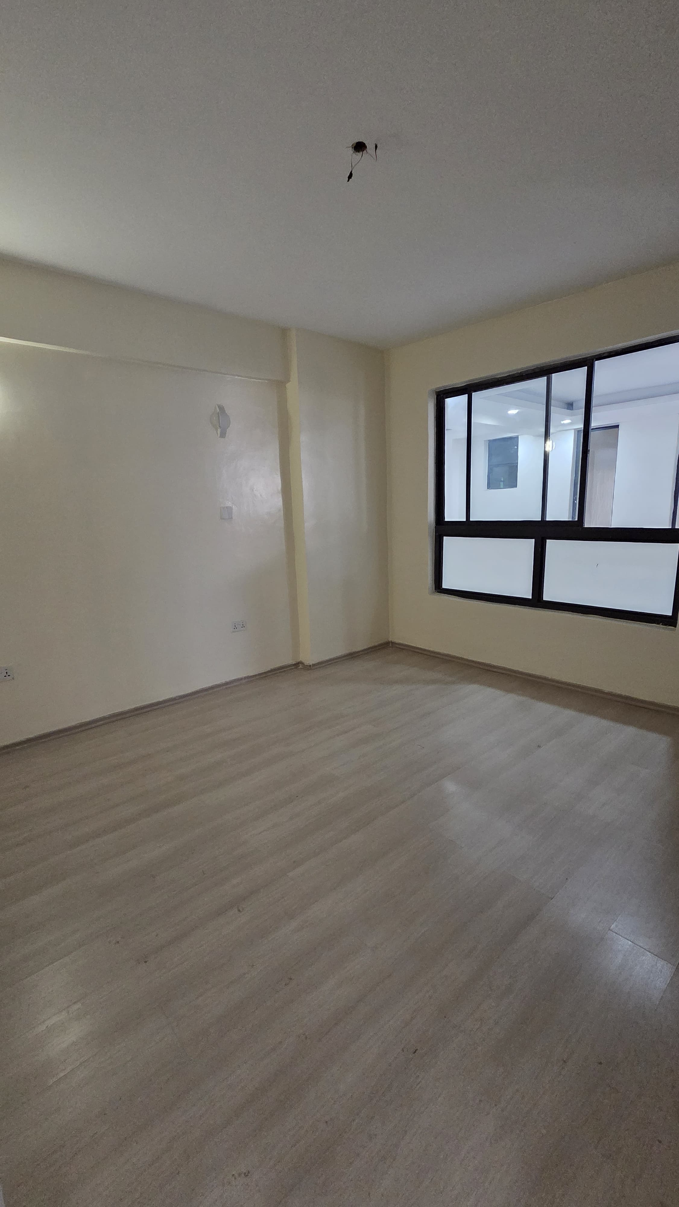 Exquisite 5 Bedroom Duplex Apartment In Prime Parklands