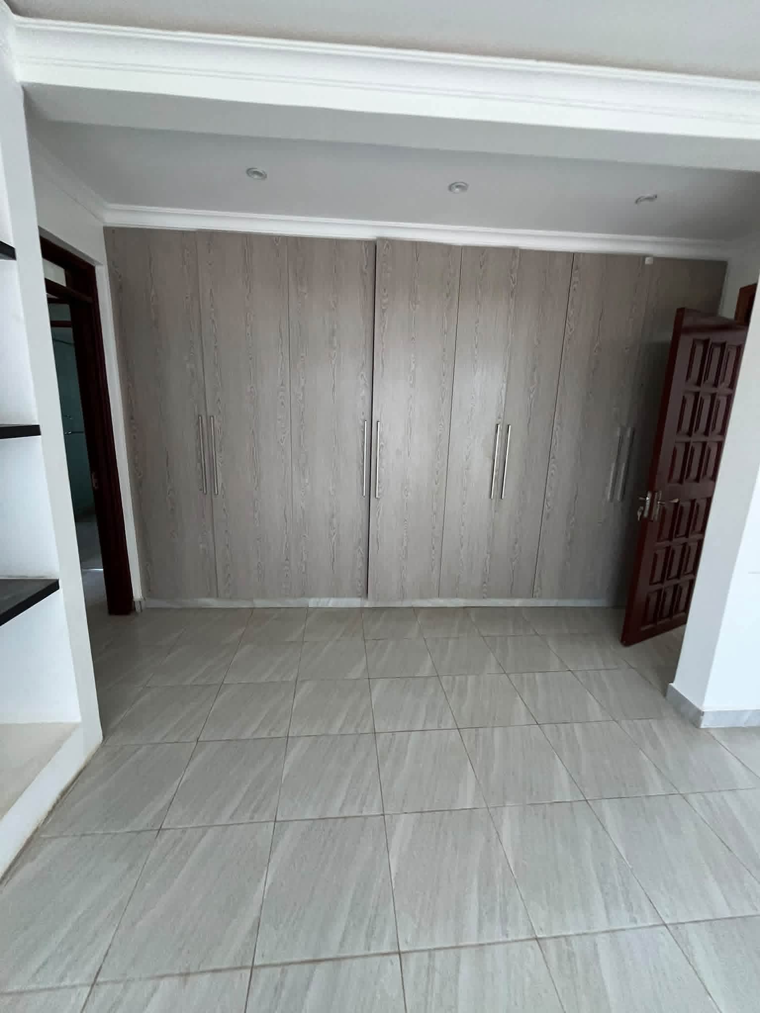Contemporary 4 Bedroom Villas with DSQ for Rent in Ongata Rongai