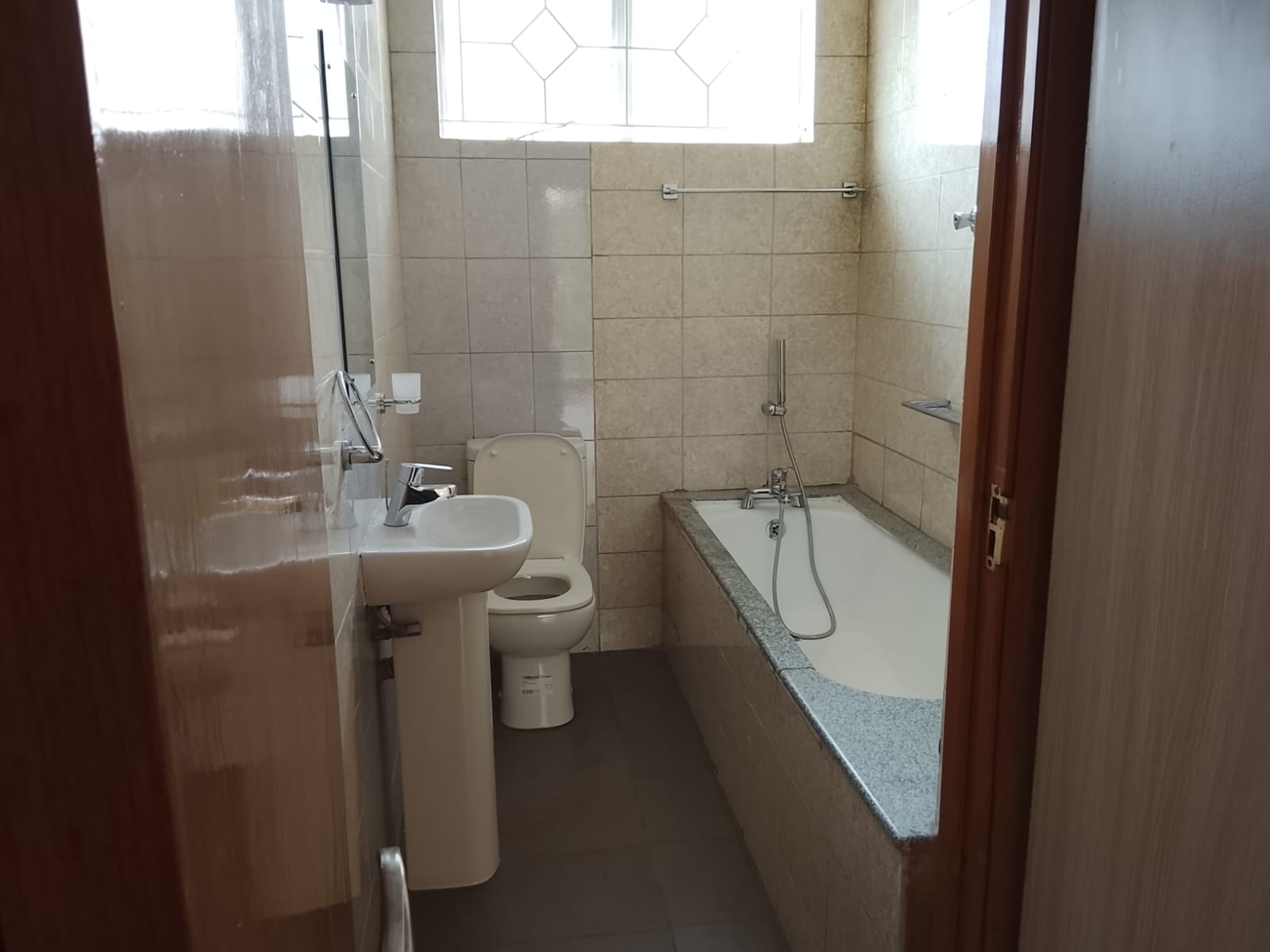 Elegant 4 Bedroom Maisonette with DSQ in Kilimani