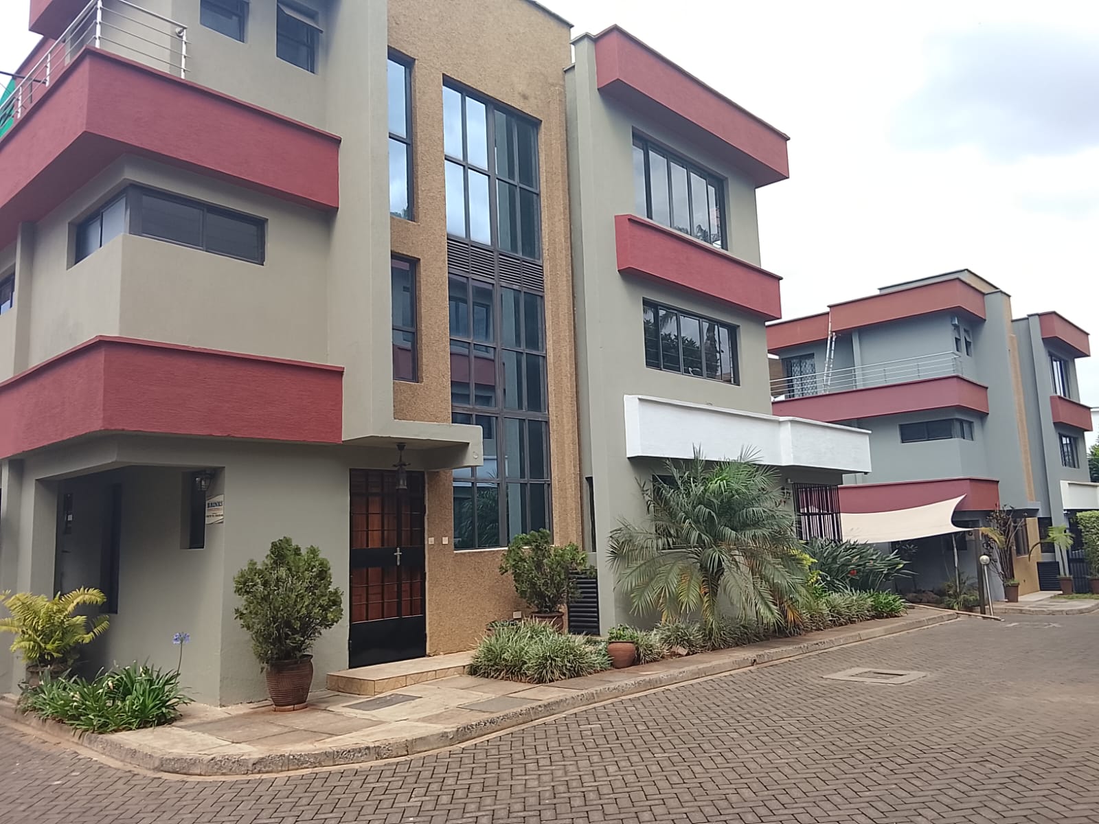 Modest 5 Bedroom Villa for Rent in  Lavington