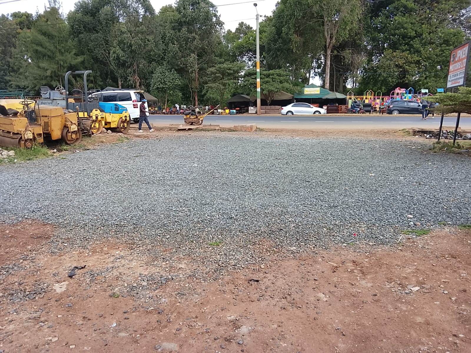 Contemporary Car Yard & Commercial Premises – 1 Acre for Rent in Ngong Racecourse