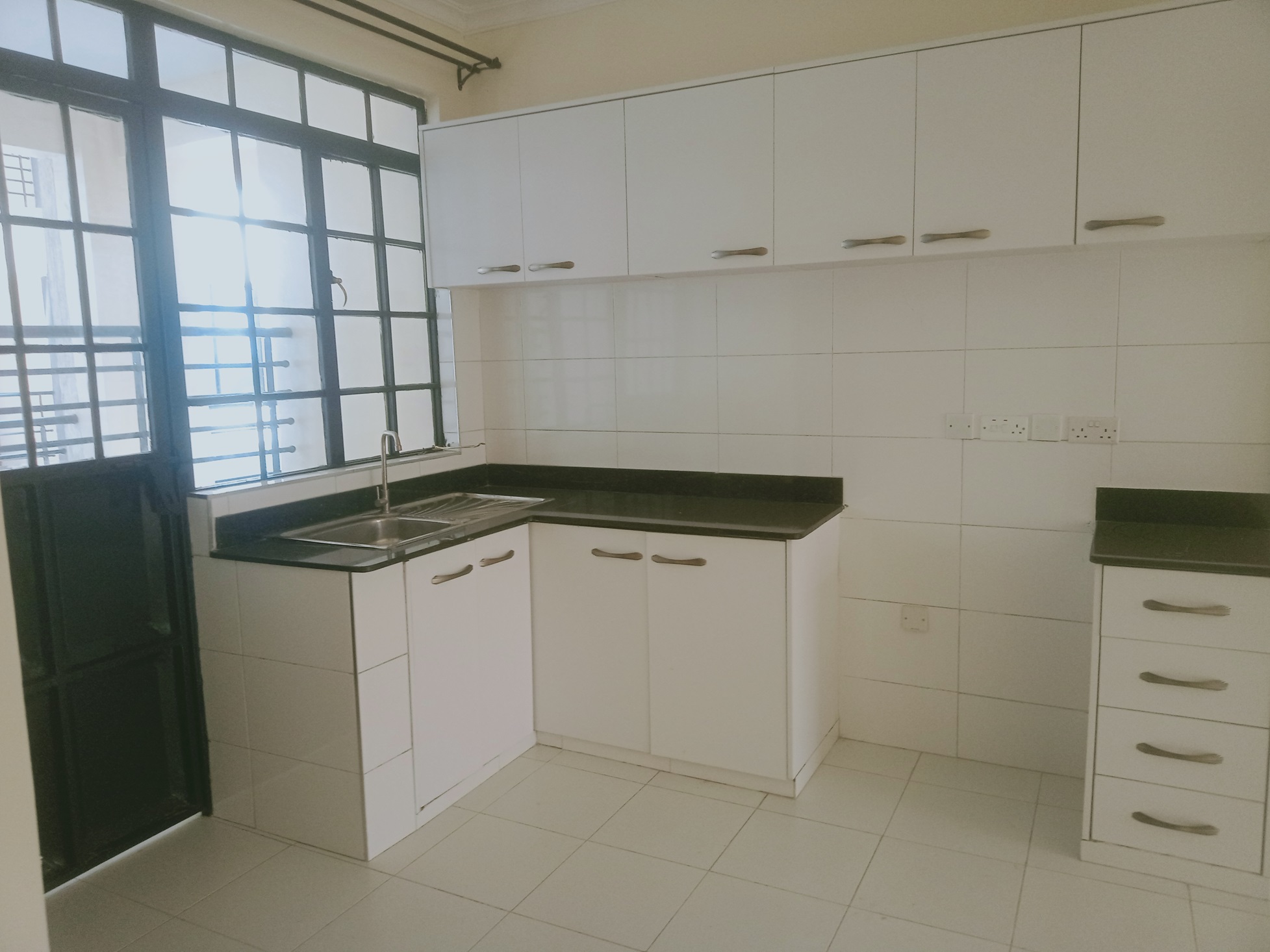 Contemporary 4 Bedroom All Ensuites Apartments  with DSQ in South C