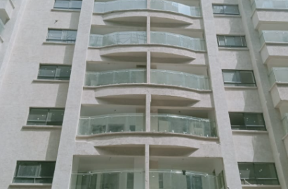Family Friendly 4 Bedroom Apartment with DSQ in Parklands