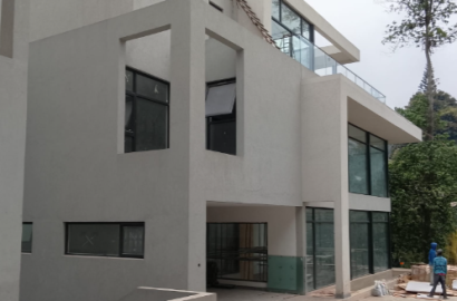 Grand 9 Bedroom Villa in Lavington, Apple Cross Road.