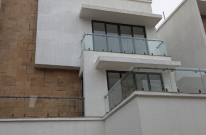 Extravagant 5 Bedroom Villas in Lavington, Apple Cross Road.