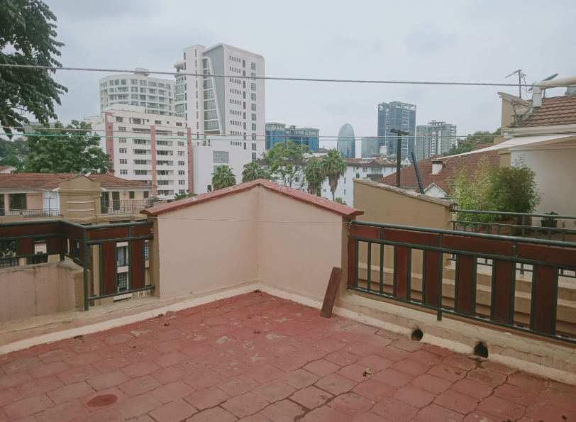 Spacious 3 Bedroom All Ensuite Apartments with DSQ in Riverside.