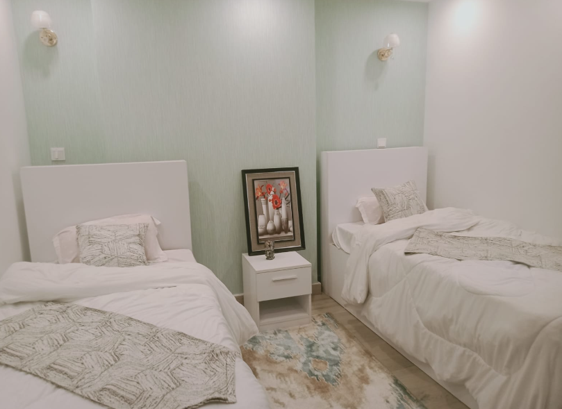 Spacious 2 Bedroom Apartments in Riverside Drive