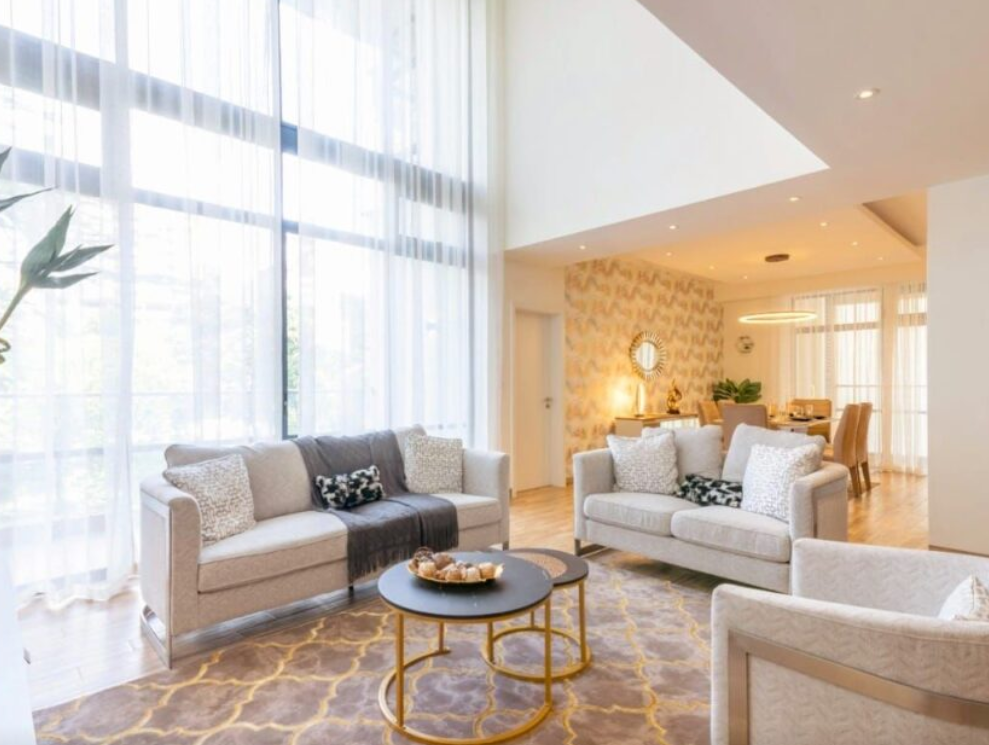 Simply Exceptional 4 Bedroom Duplex Apartments in Riverside
