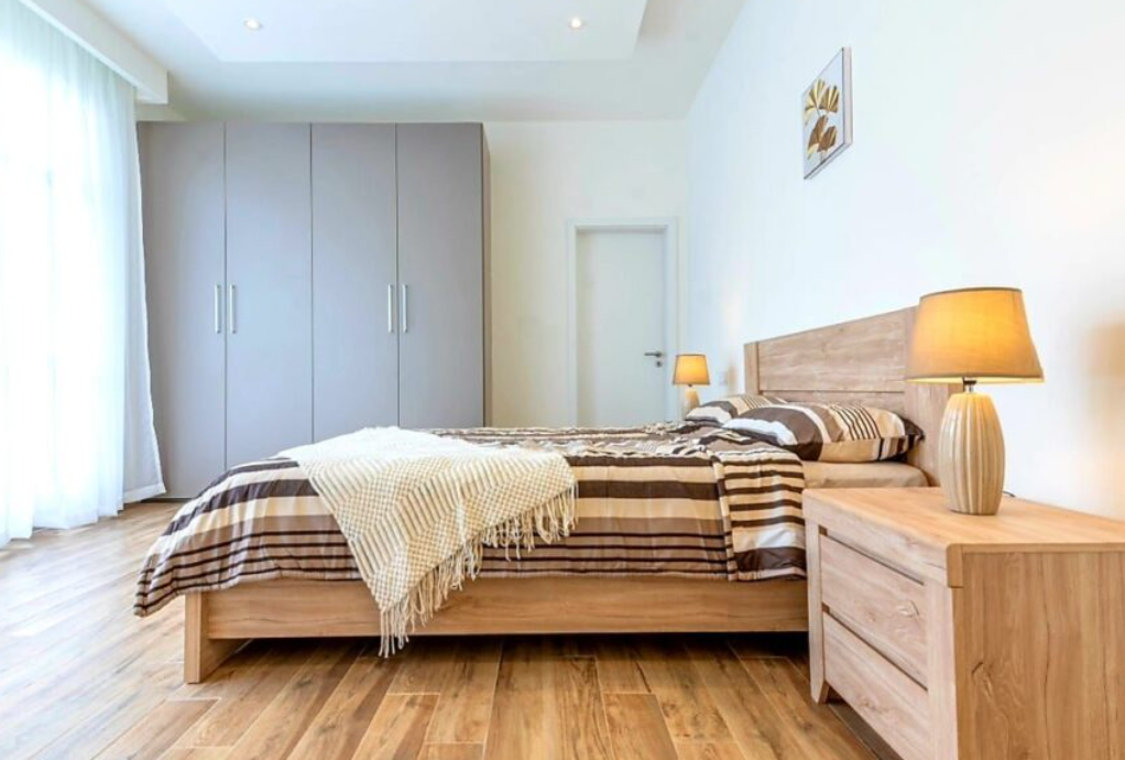 Simply Exceptional 4 Bedroom Duplex Apartments in Riverside