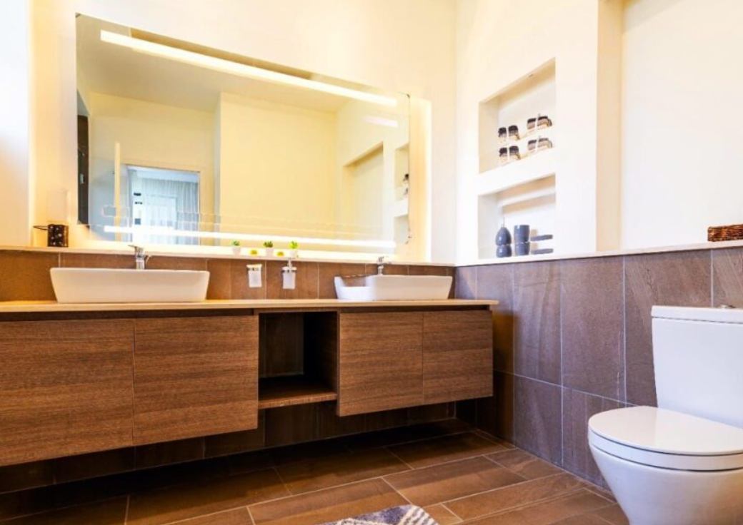 Simply Exceptional 4 Bedroom Duplex Apartments in Riverside