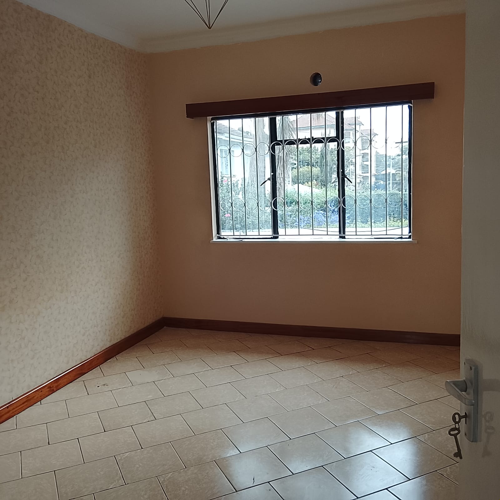Beautifully Designed 3 Bedroom Villa with DSQ for Rent in Riara Road