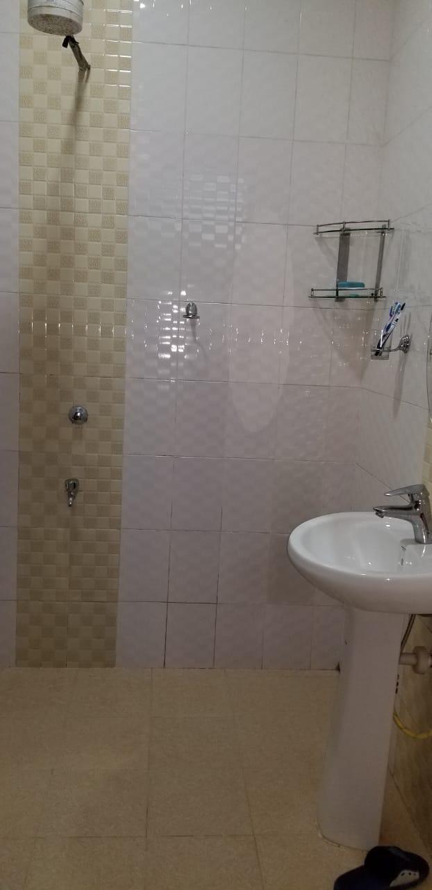 4 BEDROOM  SPACIOUS ENSUIT.