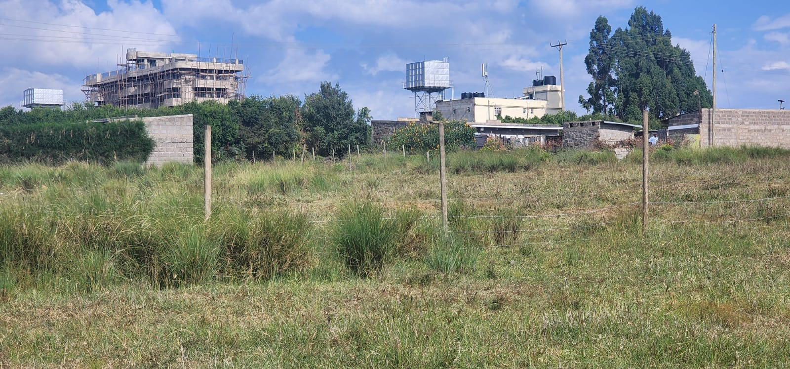 NANYUKI PLOTS FOR SALE / 50 BY 100 AT 2.1 M ONLY .