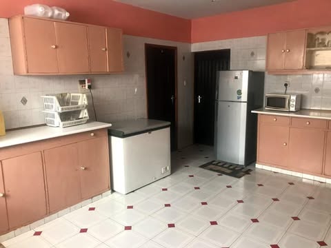 EXQUISITE 5 BEDROOM HOUSE.  AND TWO 3 BEDROOM GUEST HOUSE FOR SALE IN RIDGEWAYS.