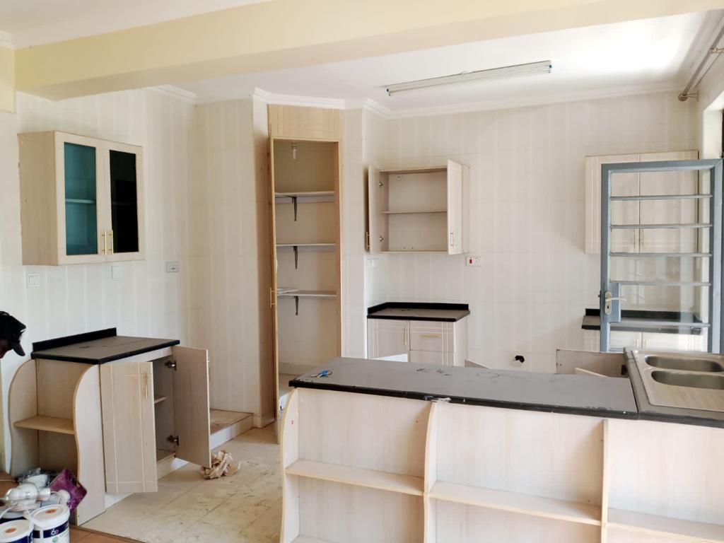 Elegant 3 Bedroom with DSQ Apartment in Kileleshwa