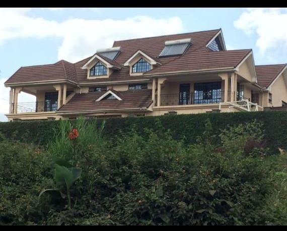 STUNNING 7 BEDROOM HOUSE IN RUNDA GROVE